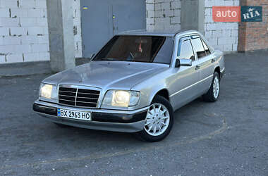 Седан Mercedes-Benz E-Class 1995 в Хмельницком
