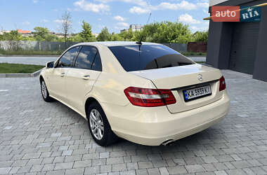 Седан Mercedes-Benz E-Class 2011 в 