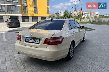 Седан Mercedes-Benz E-Class 2011 в 
