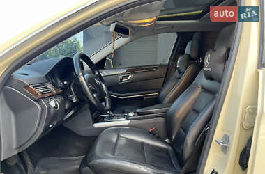 Седан Mercedes-Benz E-Class 2011 в 
