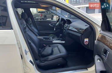Седан Mercedes-Benz E-Class 2011 в 