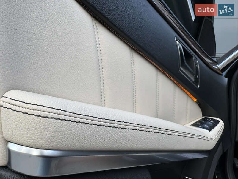 Седан Mercedes-Benz E-Class 2015 в Киеве