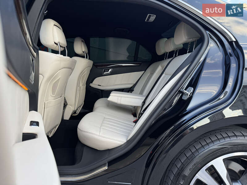 Седан Mercedes-Benz E-Class 2015 в Киеве