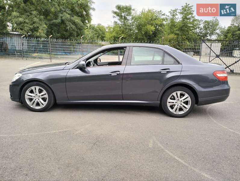 Mercedes-Benz E-Class 2009