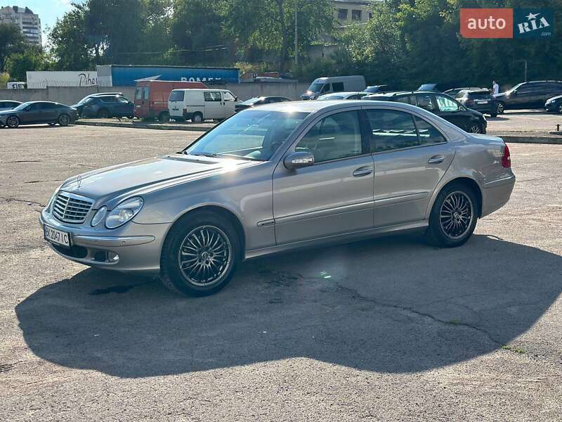 Седан Mercedes-Benz E-Class 2003 в Рівному