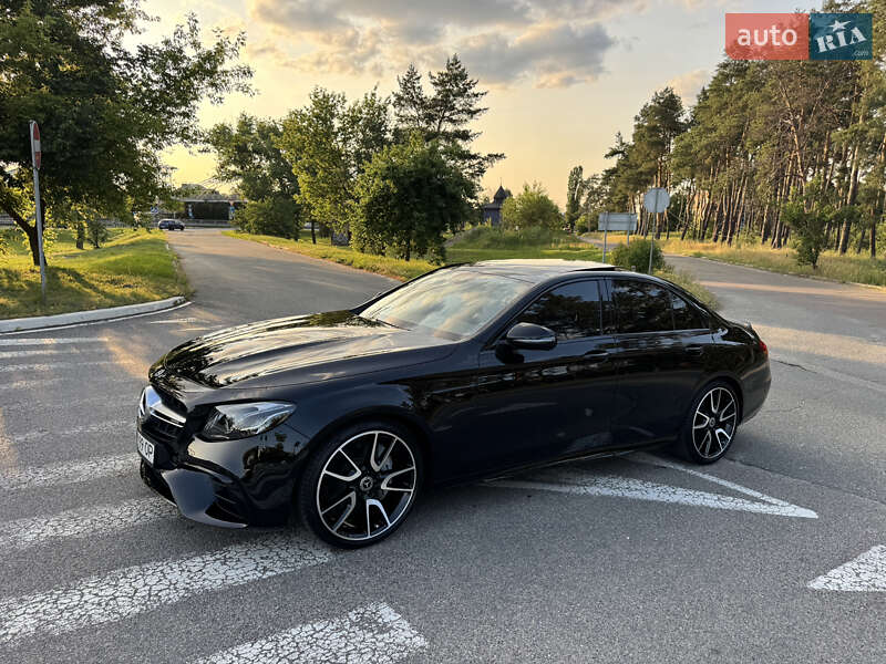 Седан Mercedes-Benz E-Class 2018 в Киеве