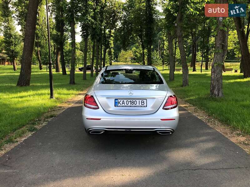 Седан Mercedes-Benz E-Class 2016 в Киеве