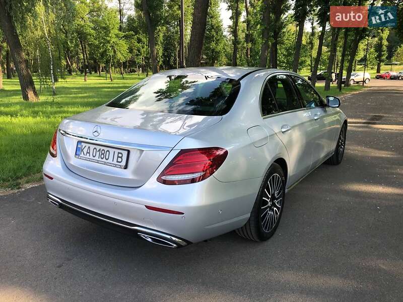 Седан Mercedes-Benz E-Class 2016 в Киеве