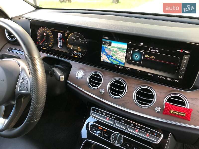 Седан Mercedes-Benz E-Class 2016 в Киеве