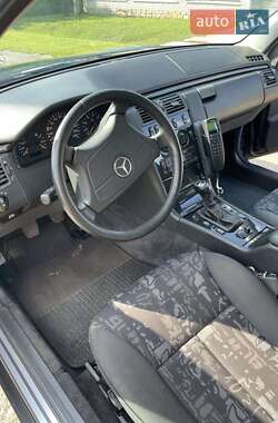 Седан Mercedes-Benz E-Class 1998 в 