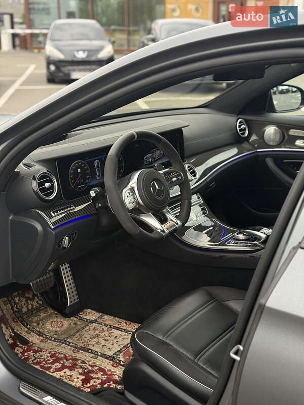 Седан Mercedes-Benz E-Class 2018 в Киеве