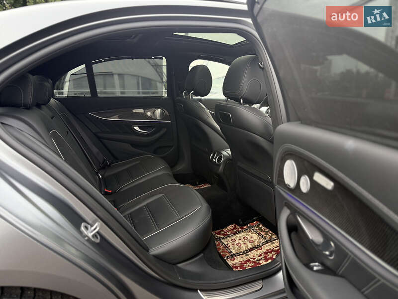 Седан Mercedes-Benz E-Class 2018 в Киеве