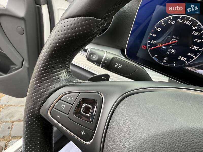 Седан Mercedes-Benz E-Class 2016 в Киеве