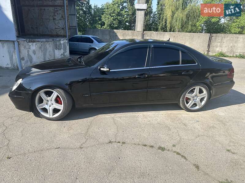 Mercedes-Benz E-Class 2002