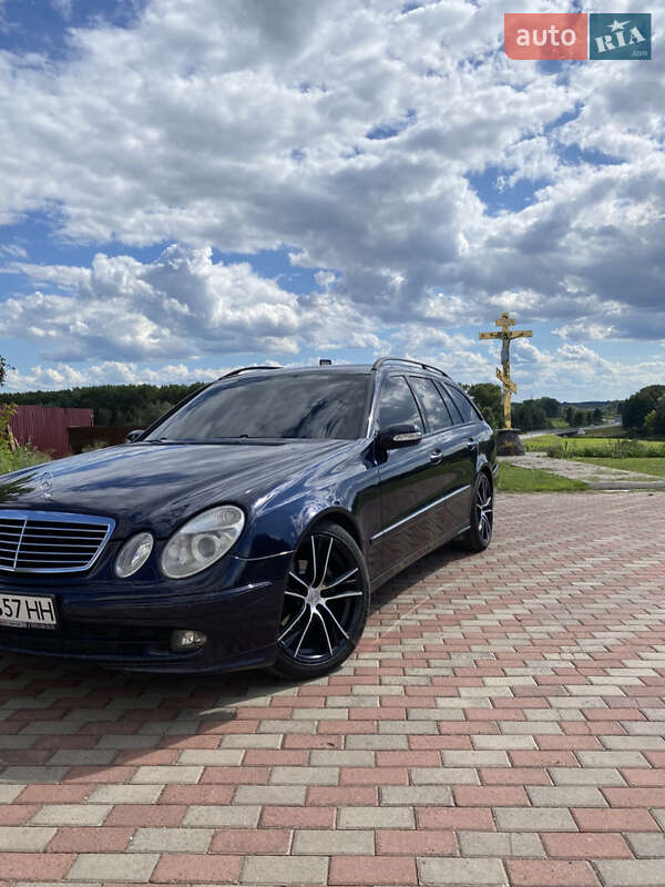 Mercedes-Benz E-Class 2005