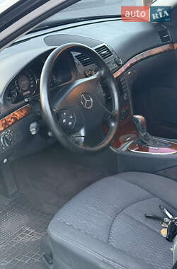 Седан Mercedes-Benz E-Class 2005 в 
