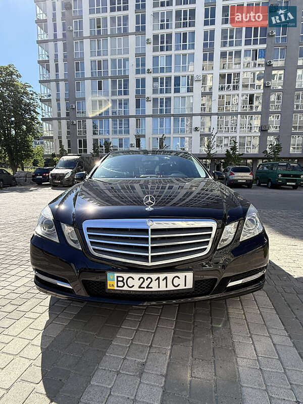Mercedes-Benz E-Class 2011 Mercedes-Benz E-Class 2011
