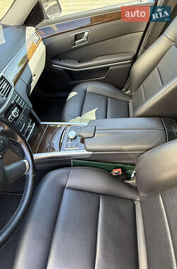 Седан Mercedes-Benz E-Class 2011 в 
