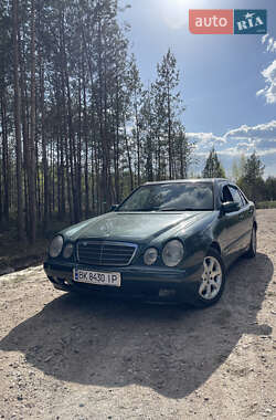 Седан Mercedes-Benz E-Class 1999 в Костополе