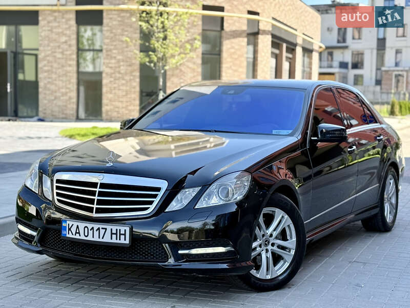 Седан Mercedes-Benz E-Class 2012 в Львове