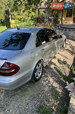 Седан Mercedes-Benz E-Class 2002 в 