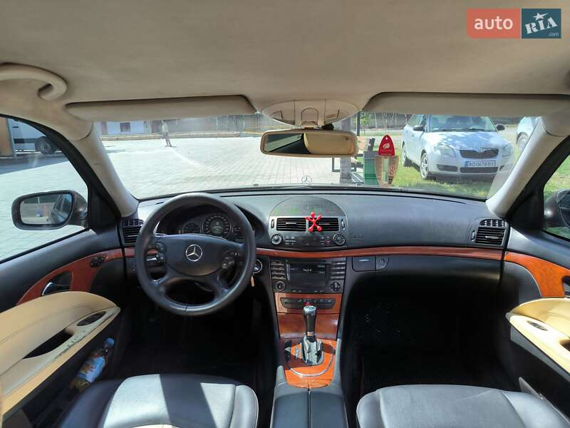 Седан Mercedes-Benz E-Class 2006 в Виноградові
