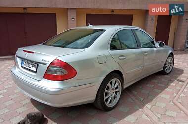 Седан Mercedes-Benz E-Class 2007 в Обухове