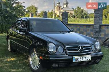 Седан Mercedes-Benz E-Class 1996 в Острозі