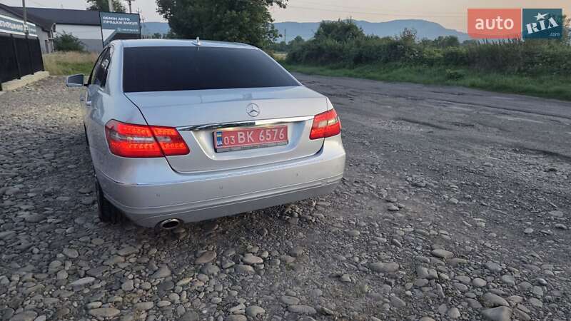Седан Mercedes-Benz E-Class 2010 в Тячеві