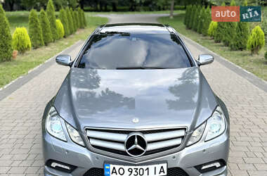 Купе Mercedes-Benz E-Class 2009 в 