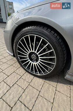 Купе Mercedes-Benz E-Class 2009 в 