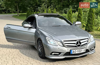 Купе Mercedes-Benz E-Class 2009 в 