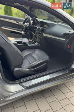 Купе Mercedes-Benz E-Class 2009 в 