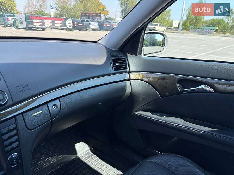 Седан Mercedes-Benz E-Class 2003 в Запорожье