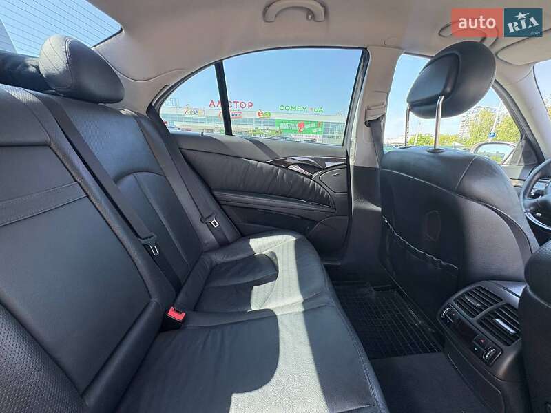 Седан Mercedes-Benz E-Class 2003 в Запорожье