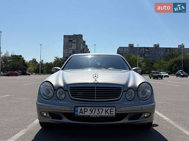 Седан Mercedes-Benz E-Class 2003 в Запорожье