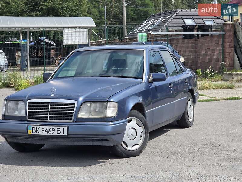 Mercedes-Benz E-Class 1995