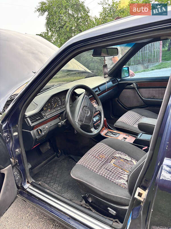 Седан Mercedes-Benz E-Class 1995 в Дублянах