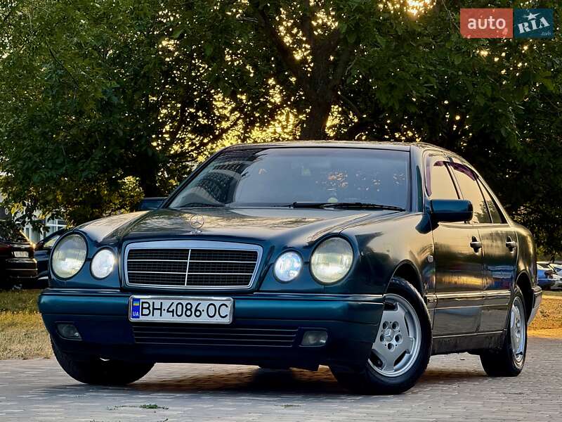 Mercedes-Benz E-Class 1999