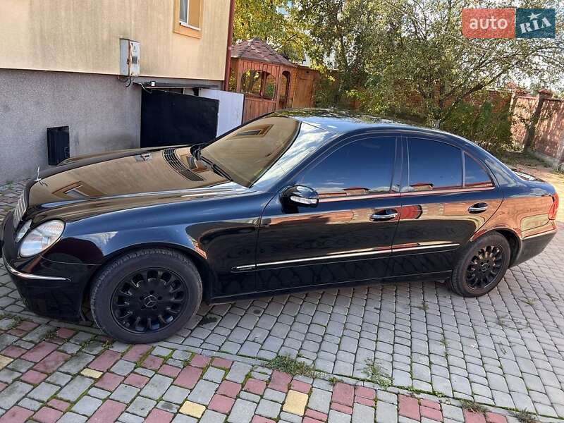 Mercedes-Benz E-Class 2004