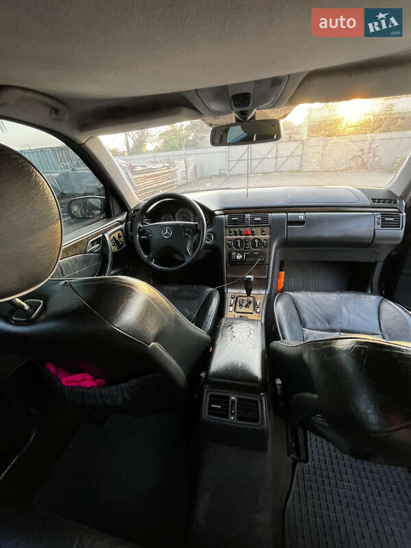 Седан Mercedes-Benz E-Class 2001 в Рожище фото 6 Седан Mercedes-Benz E-Class 2001 в Рожище