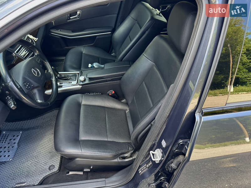 Універсал Mercedes-Benz E-Class 2010 в Ромнах