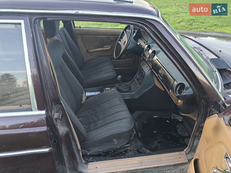 Універсал Mercedes-Benz E-Class 1982 в Ратному