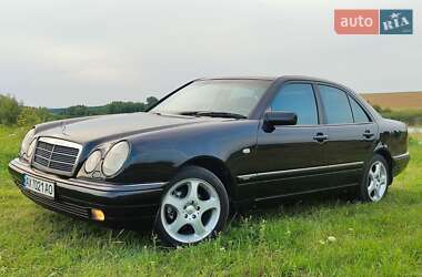 Седан Mercedes-Benz E-Class 1999 в Староконстантинове