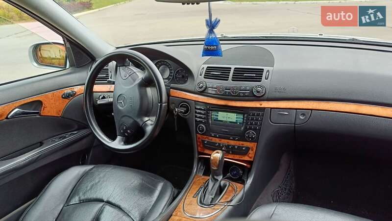 Седан Mercedes-Benz E-Class 2005 в Киеве