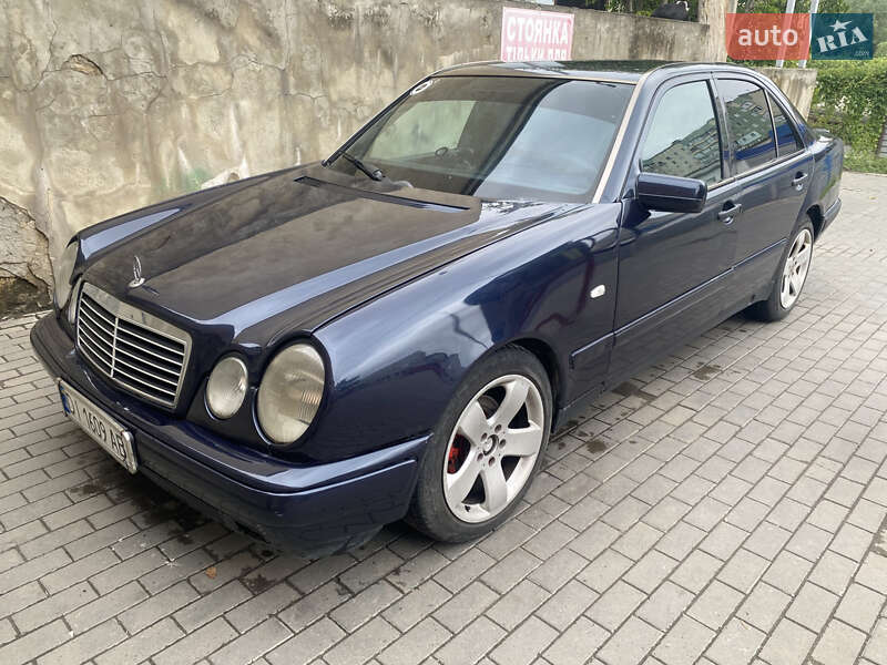 Седан Mercedes-Benz E-Class 1998 в Черновцах