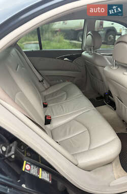 Седан Mercedes-Benz E-Class 2004 в 