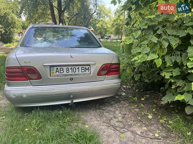 Mercedes-Benz E-Class 2000