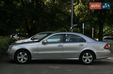 Седан Mercedes-Benz E-Class 2003 в Львові
