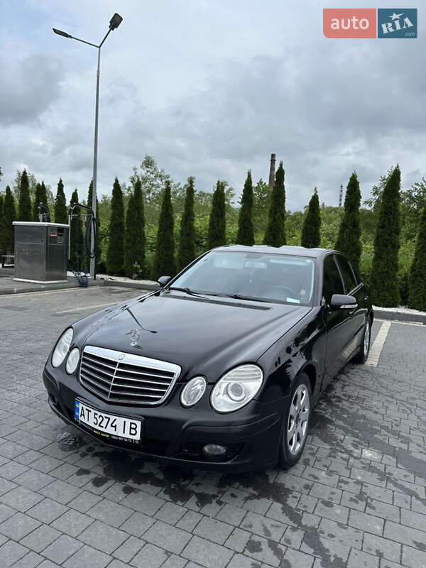 Седан Mercedes-Benz E-Class 2006 в Надворной